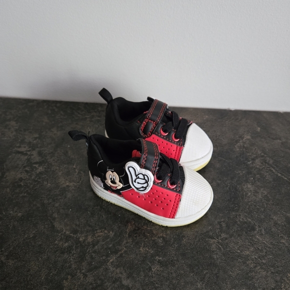 Disney Mickey Mouse Baby Red and Black Shoes - Picture 2 of 13